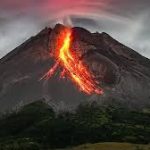 Gunung Berapi Misterius yang Menyimpan Rahasia Besar di Balik Letusannya